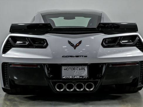 Used 2016 Chevrolet Corvette Z06 w/ 2LZ Preferred Equipment Group RWD image 11