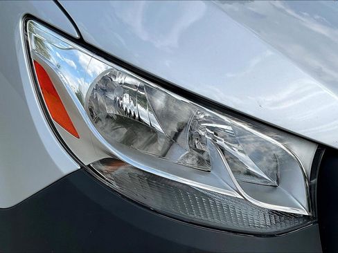 New 2024 Mercedes-Benz Sprinter 2500 w/ Acoustic Package image 7
