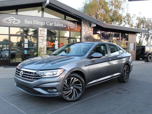 Used 2019 Volkswagen Jetta SEL Premium FWD image 1