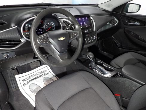 Used 2022 Chevrolet Malibu LS image 9