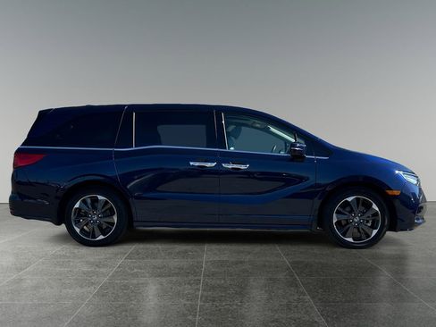 Used 2024 Honda Odyssey Elite image 8