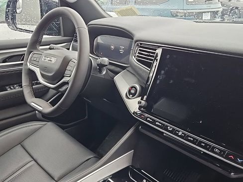 New 2026 Jeep Grand Wagoneer L Limited image 9