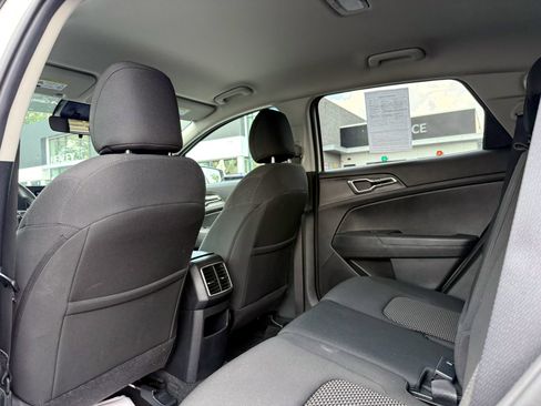 Used 2023 Kia Sportage LX AWD/4WD image 37
