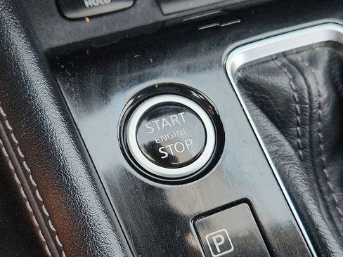 Used 2021 Nissan Kicks SR w/ SR Premium Package FWD image 19