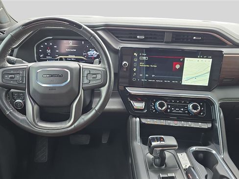 Used 2024 GMC Sierra 1500 Denali Ultimate AWD/4WD image 10