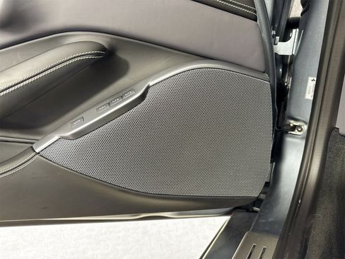 Certified 2020 Ferrari Portofino image 17