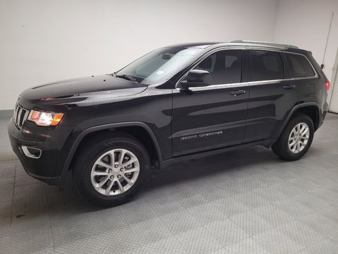 Used 2021 Jeep Grand Cherokee Laredo RWD image 2