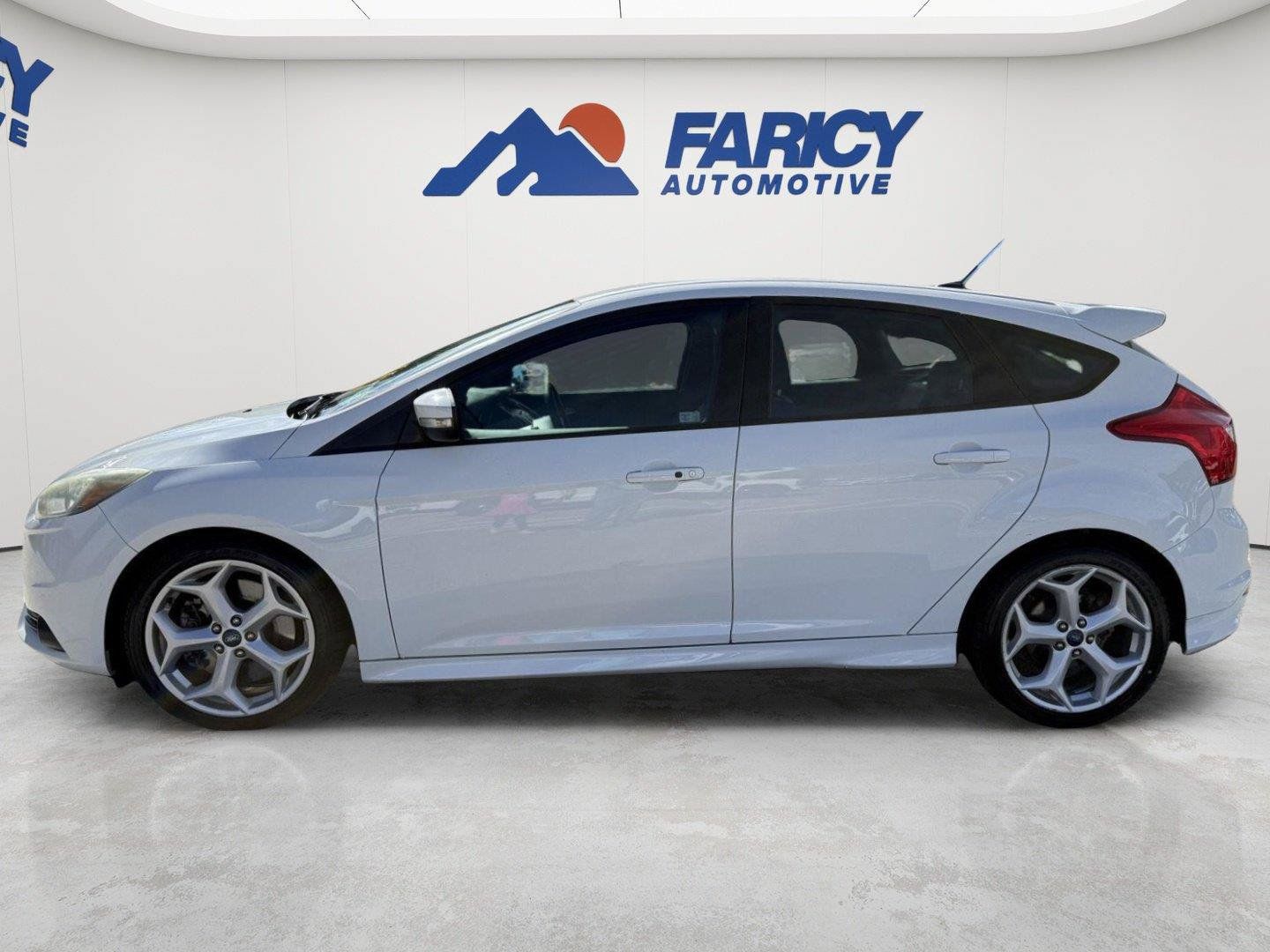Used 2014 Ford Focus ST FWD image 2