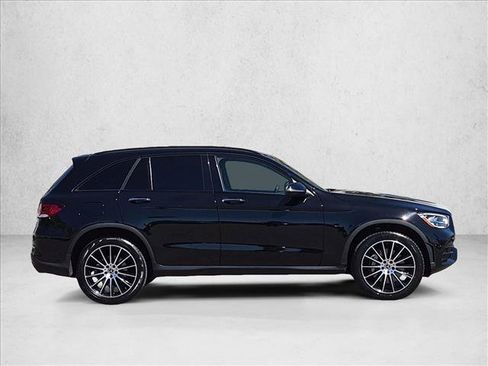 Used 2022 Mercedes-Benz GLC 300 image 4