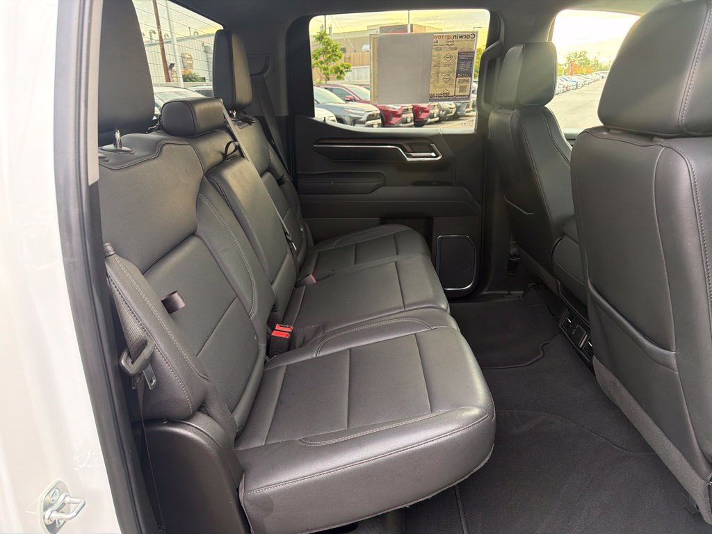 Used 2025 GMC Sierra 1500 SLT AWD/4WD image 15