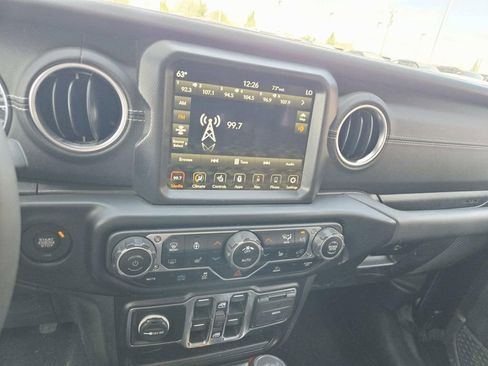 Used 2023 Jeep Wrangler Unlimited Sahara w/ Cold Weather Group AWD/4WD image 30