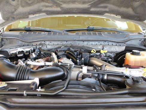 Used 2017 Ford F250 Lariat w/ Lariat Ultimate Package AWD/4WD image 33