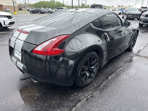 Used 2018 Nissan 370Z Touring RWD image 6