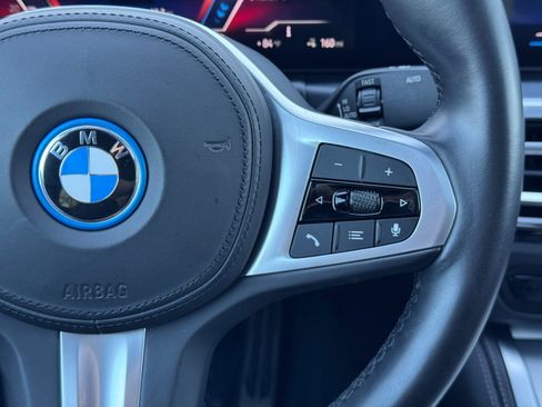 Used 2022 BMW i4 eDrive40 w/ M Sport Package image 23