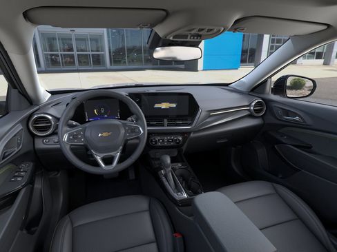 New 2026 Chevrolet Trax ACTIV w/ Sunroof Package FWD image 15