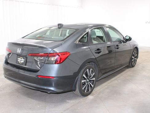 Used 2024 Honda Civic EX image 9