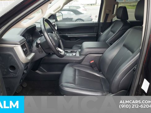 Used 2024 Ford Expedition XLT image 6