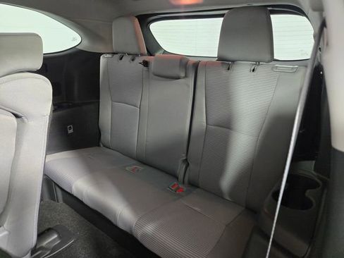 Used 2024 Toyota Highlander LE image 17