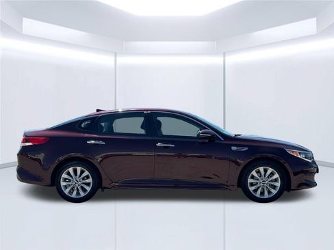 Used 2018 Kia Optima LX w/ 17" Alloy Wheels Package FWD image 6
