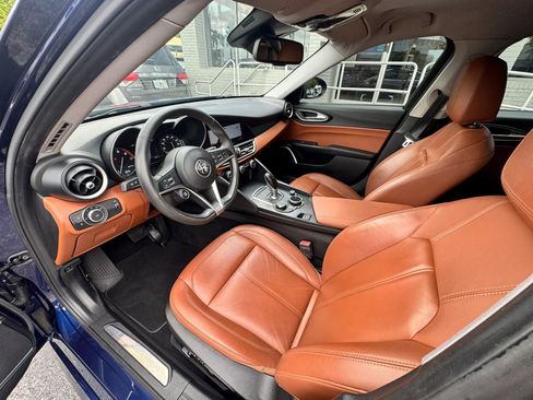 Used 2018 Alfa Romeo Giulia AWD image 20