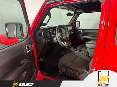 Used 2020 Jeep Gladiator Sport w/ Quick Order Package 24S AWD/4WD image 9