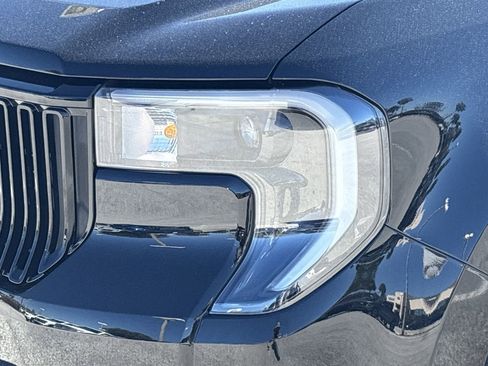 Used 2025 Ford Maverick Lobo image 6