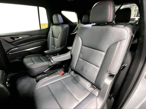 Used 2025 Chevrolet Traverse Z71 AWD/4WD image 31