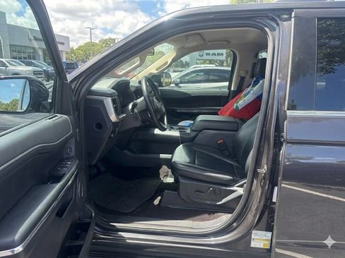 Used 2023 Ford Expedition Max XLT RWD image 4