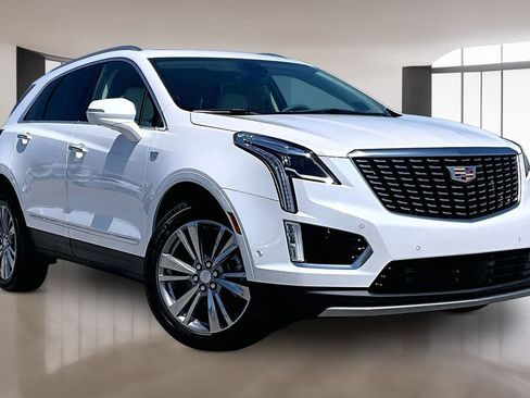 New 2026 Cadillac XT5 Premium Luxury image 2