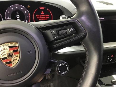 Used 2024 Porsche Cayenne AWD/4WD image 14