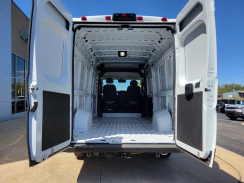 Used 2025 RAM ProMaster 3500 w/ Convenience Group FWD image 17