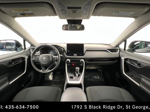 Used 2024 Toyota RAV4 LE image 9