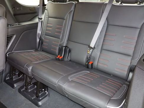 Used 2026 GMC Yukon AT4 Ultimate AWD/4WD image 7