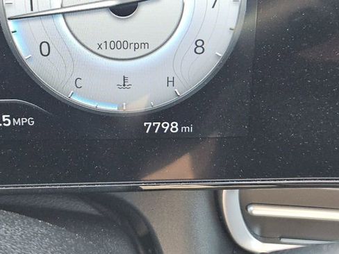 Used 2025 Hyundai Elantra SEL FWD image 25