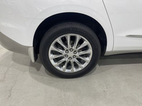Used 2021 Buick Enclave Essence w/ Sound and Sites Package AWD/4WD image 6