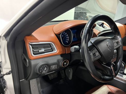 Used 2018 Maserati Ghibli S Q4 image 22