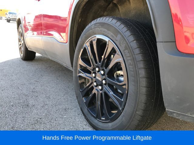 Used 2023 GMC Acadia SLE w/ Driver Convenience Package FWD image 10