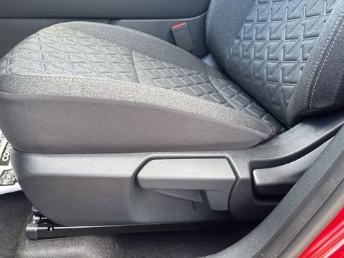 New 2025 Nissan Kicks SV image 10