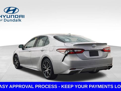Used 2022 Toyota Camry SE image 5