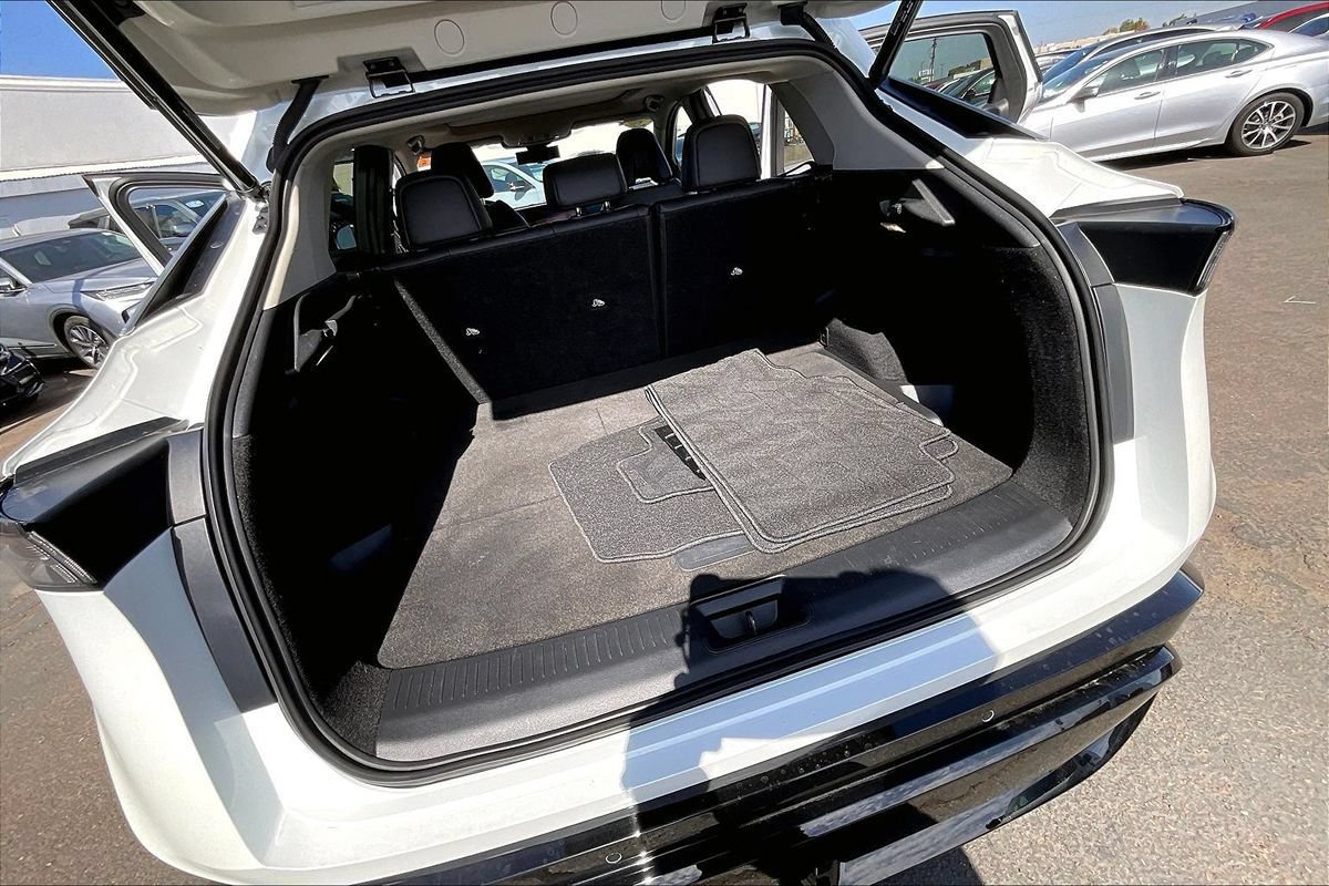 Used 2025 Nissan Ariya FWD image 10