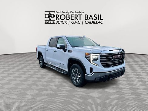 Used 2024 GMC Sierra 1500 SLT w/ SLT Premium Plus Package AWD/4WD image 2