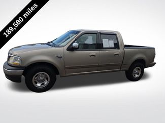 Used 2002 Ford F150 2WD SuperCrew video 2