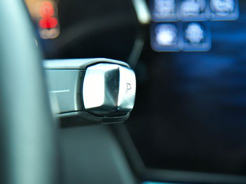 Used 2024 Chevrolet Equinox EV LT w/ LPO, Trailering Package image 35