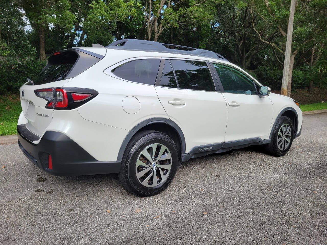 Used 2020 Subaru Outback Premium AWD/4WD image 7