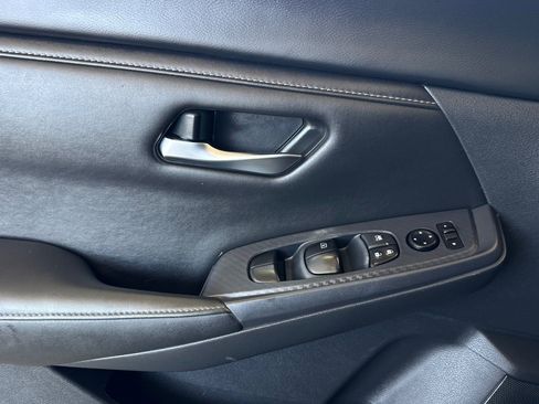 Used 2024 Nissan Sentra SV w/ All-Weather Package FWD image 11