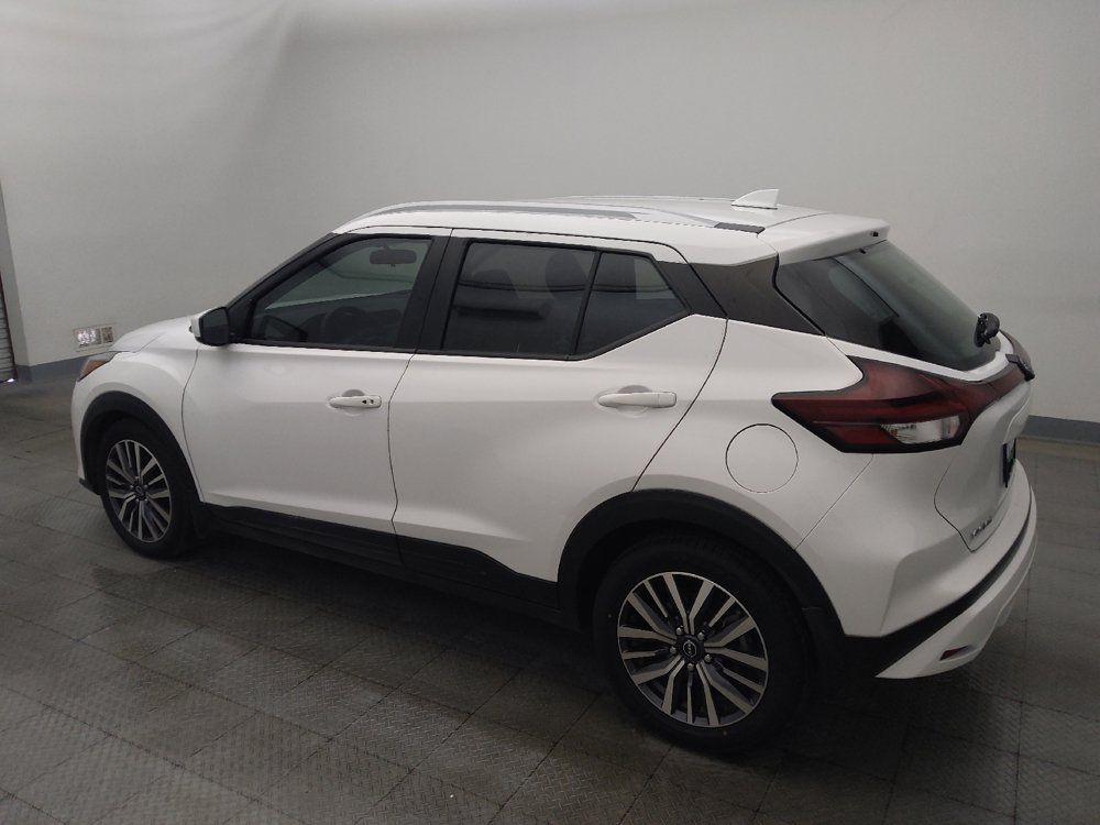 Used 2024 Nissan Kicks SV FWD image 3