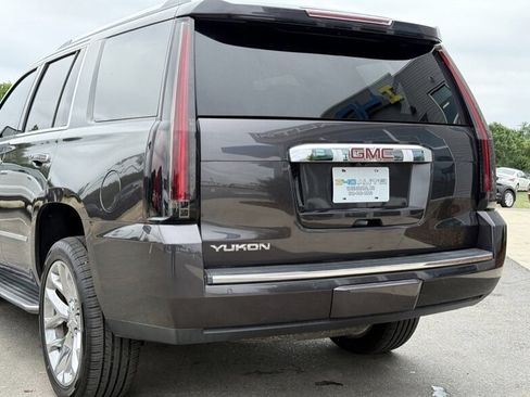 Used 2017 GMC Yukon Denali w/ Open Road Package AWD/4WD image 5
