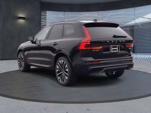 Used 2026 Volvo XC60 B5 Ultra w/ Protection Package Premier AWD/4WD image 3