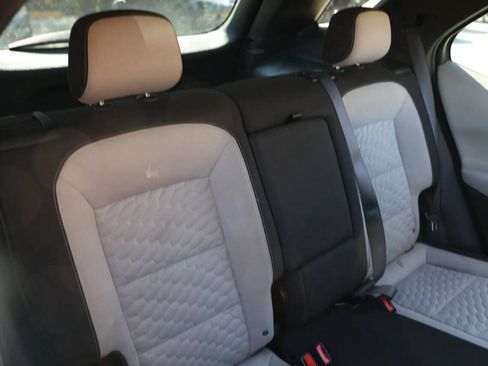 Used 2021 Chevrolet Equinox LS FWD image 36