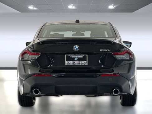 Used 2025 BMW 230i Coupe w/ Convenience Package image 9